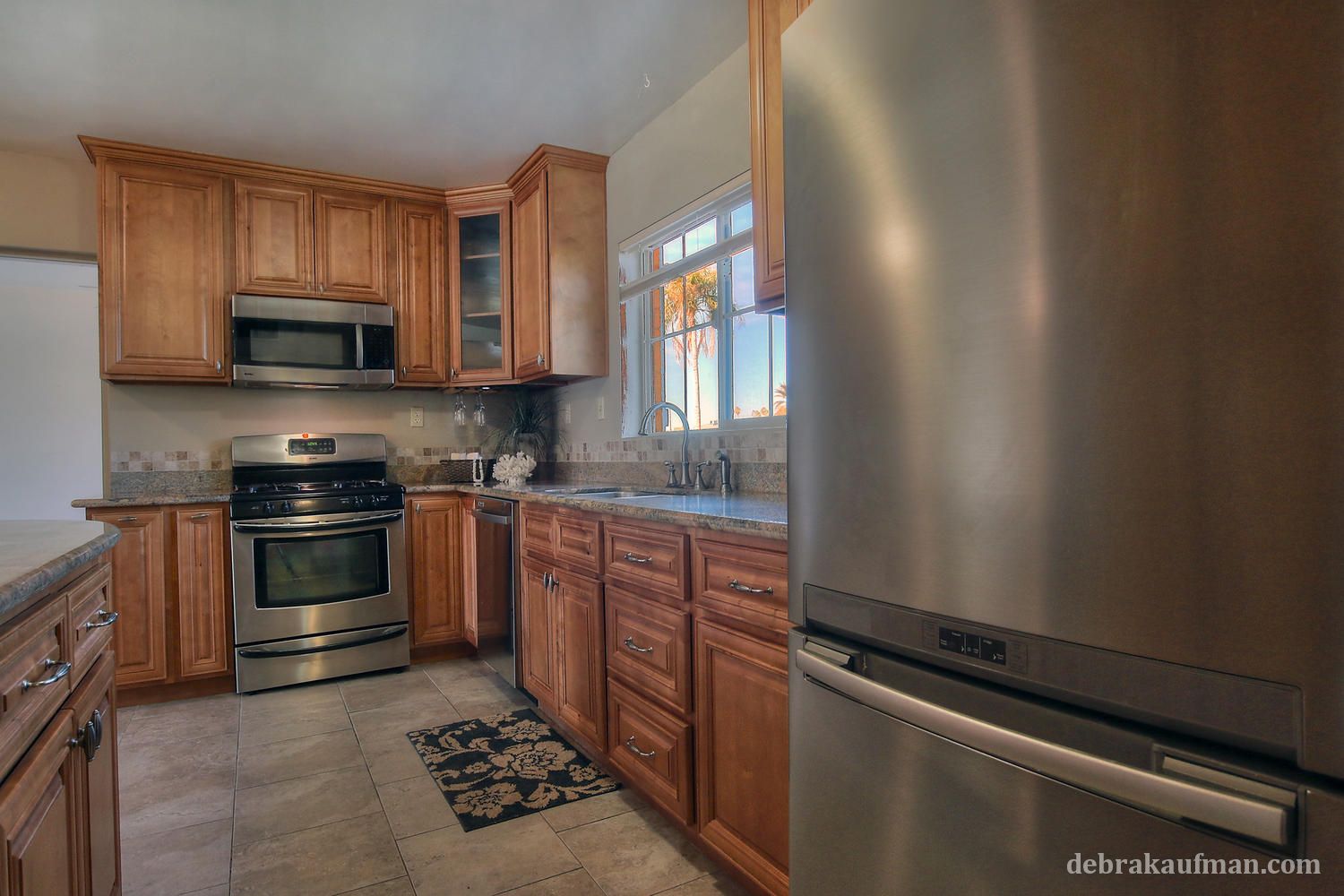 Gourmet Kitchen with Gas Cooking